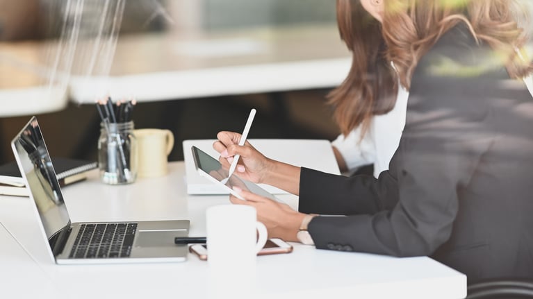 Empowering Advisors to Go Paperless